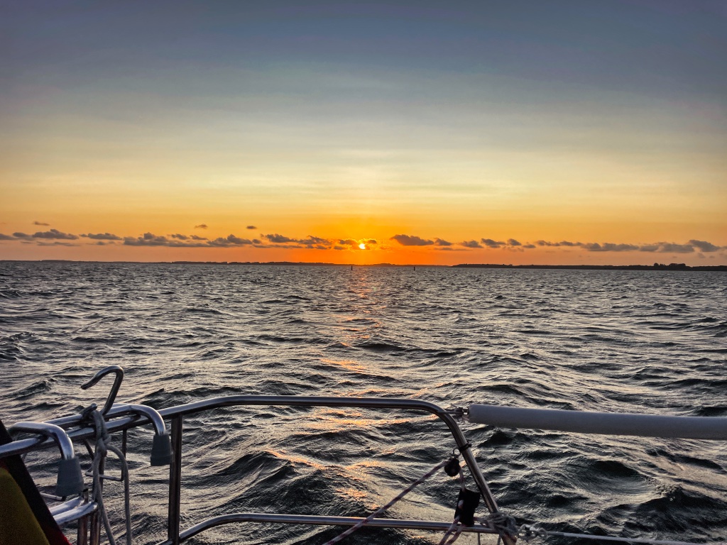 Sonnenaufgang am Gänsewerder, Aufbruch